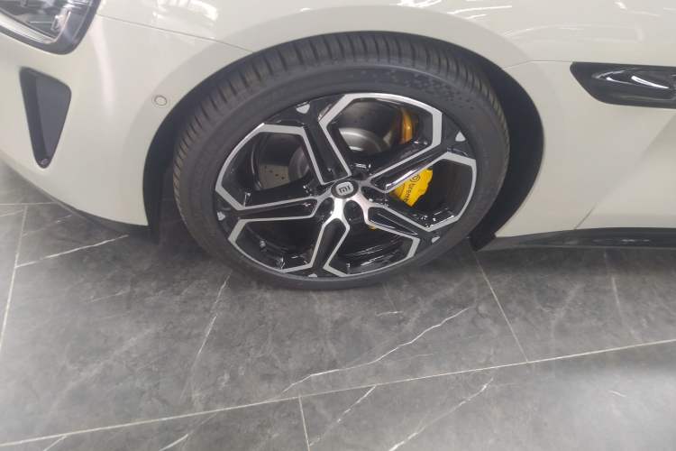 Used Xiaomi Auto SU7 2024 Four-Wheel Drive Ultra-Long Range Advanced Intelligent Driving Max Edition Exterior 4