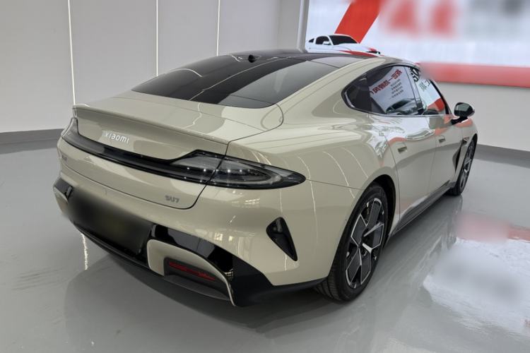 Used Xiaomi Auto SU7 2024 Rear-Drive Long-Range Intelligent Driving Version Exterior 4
