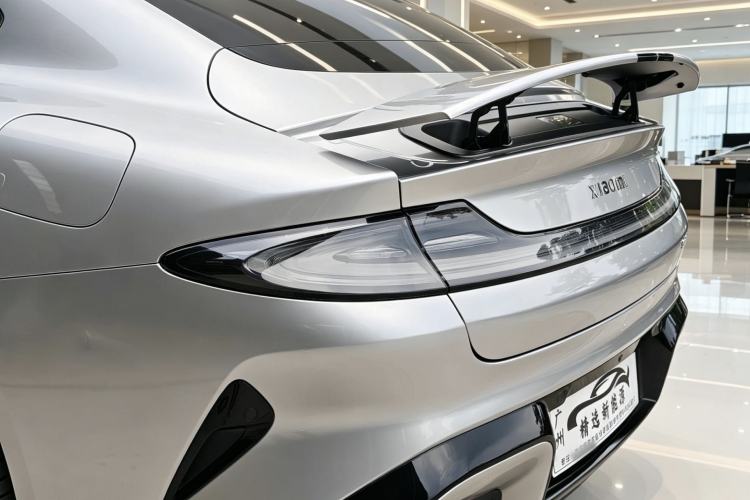 Used Xiaomi Auto SU7 2024 Four-Wheel Drive Ultra-Long Range Advanced Intelligent Driving Max Edition Exterior 4