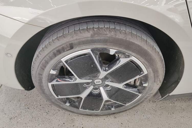 Used Xiaomi Auto SU7 2024 Rear-Drive Long-Range Intelligent Driving Version Exterior 5