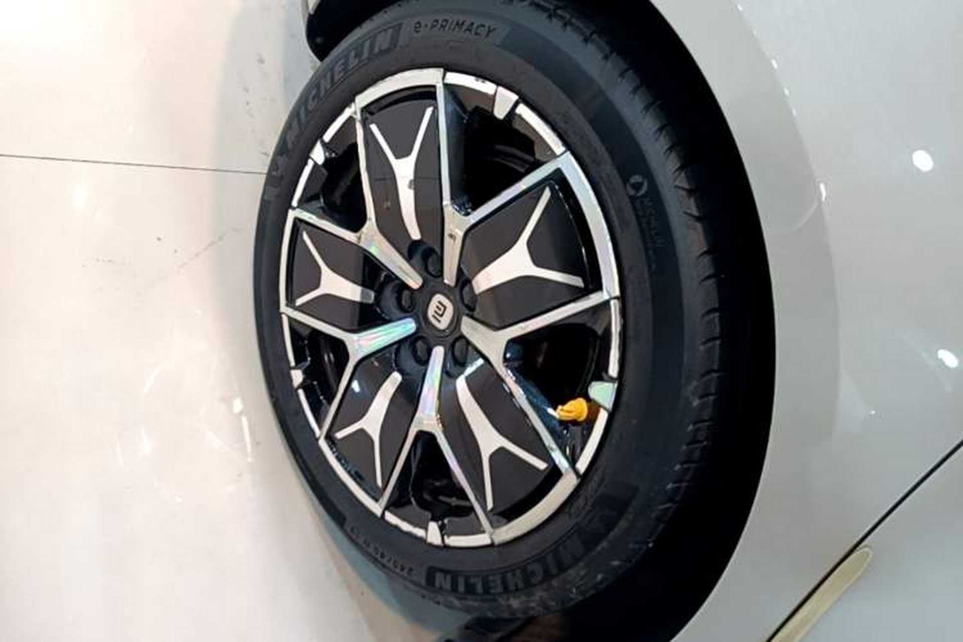 Used Xiaomi Auto SU7 2024 Rear-Drive Long-Range Intelligent Driving Version Exterior 5