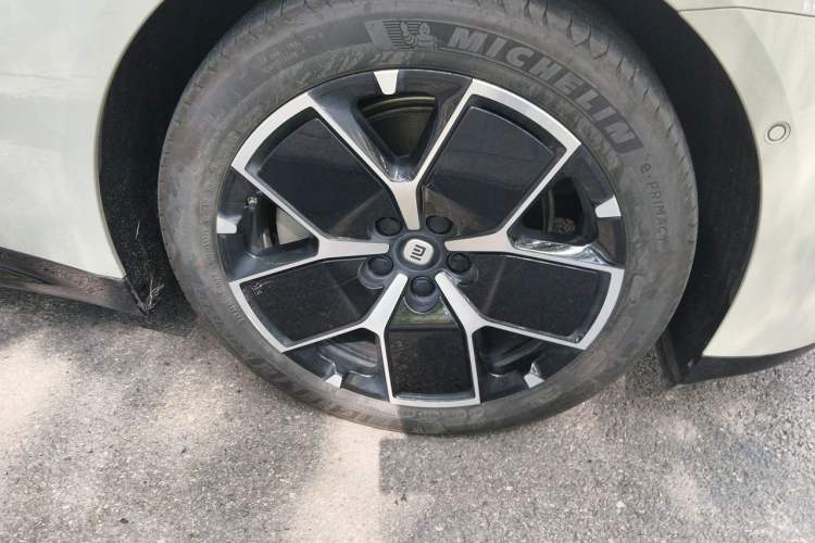 Used Xiaomi Auto SU7 2024 Rear-Drive Ultra-Long Range Advanced Pro-Level Intelligent Driving Version Exterior 7