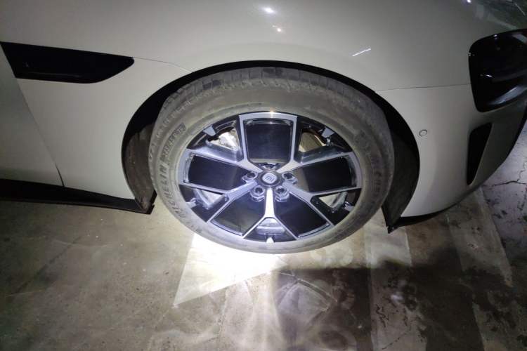 Used Xiaomi Auto SU7 2024 Rear-Drive Long-Range Intelligent Driving Version Exterior 7