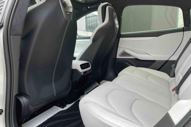 Used Xiaomi Auto SU7 2024 Four-Wheel Drive Ultra-Long Range Advanced Intelligent Driving Max Edition Exterior 8