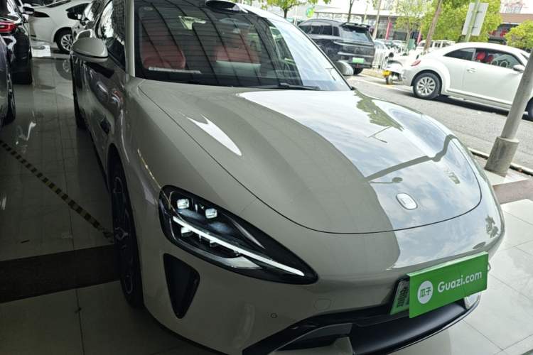 Used Xiaomi Auto SU7 2024 Four-Wheel Drive Ultra-Long Range Advanced Intelligent Driving Max Edition Front