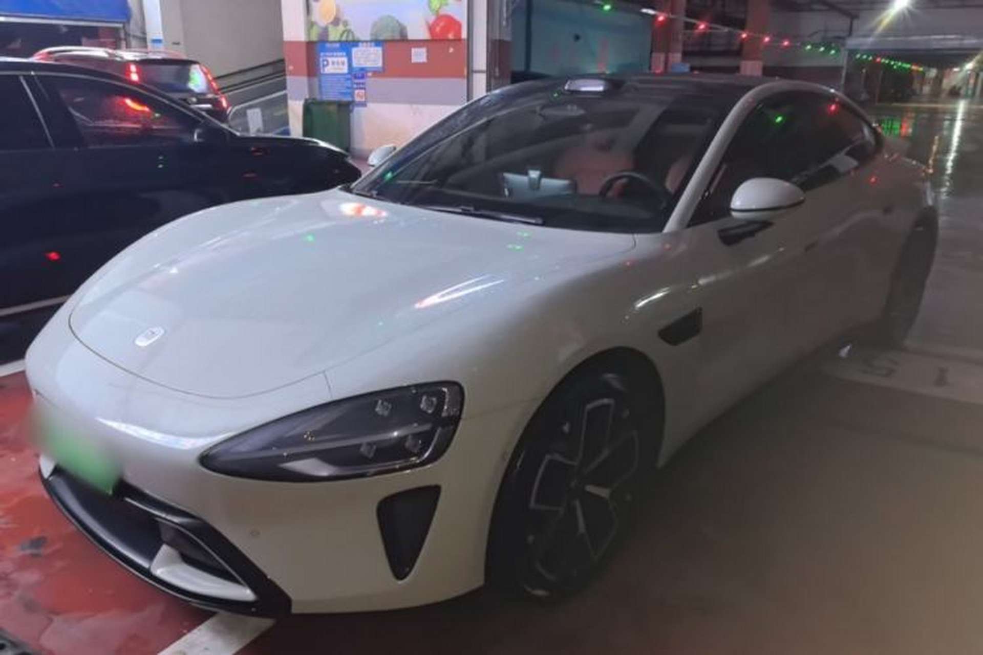 Used Xiaomi Auto SU7 2024 Rear-Drive Ultra-Long Range Advanced Pro-Level Intelligent Driving Version Front Left 45 Deg