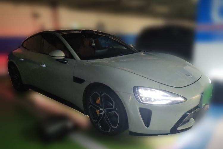 Used Xiaomi Auto SU7 2024 Four-Wheel Drive Ultra-Long Range Advanced Intelligent Driving Max Edition Front Right 45 Deg