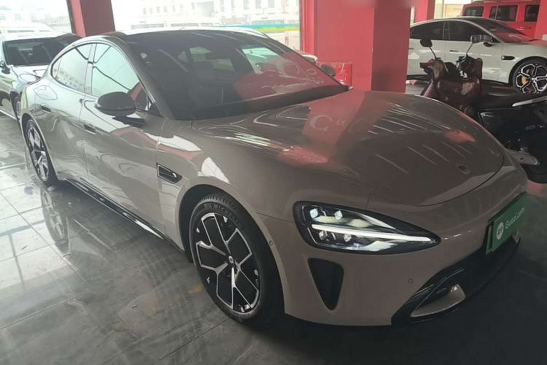 Used Xiaomi Auto SU7 2024 Rear-Drive Long-Range Intelligent Driving Version Front Right 45 Deg