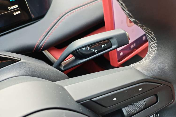 Used Xiaomi Auto SU7 2024 Rear-Drive Ultra-Long Range Advanced Pro-Level Intelligent Driving Version Gear Lever