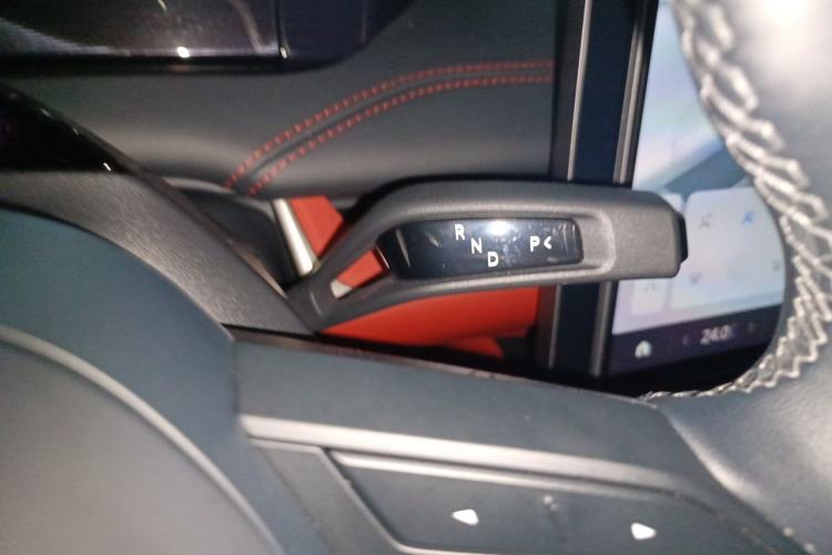 Used Xiaomi Auto SU7 2024 Rear-Drive Long-Range Intelligent Driving Version Gear Lever