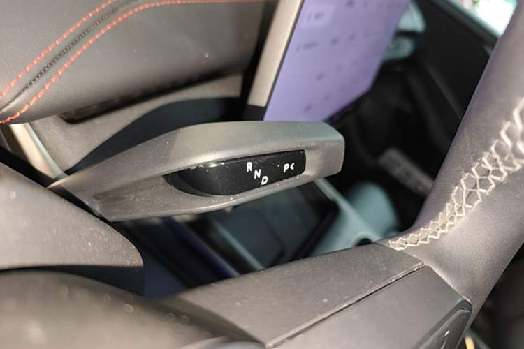 Used Xiaomi Auto SU7 2024 Four-Wheel Drive Ultra-Long Range Advanced Intelligent Driving Max Edition Gear Lever