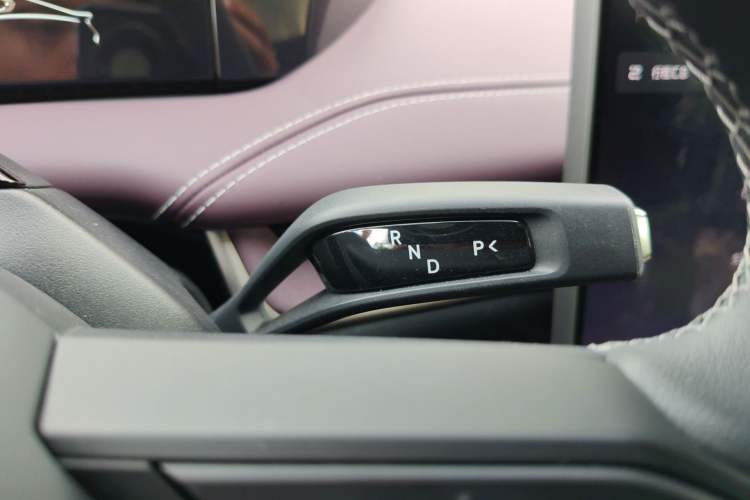 Used Xiaomi Auto SU7 2024 Rear-Drive Long-Range Intelligent Driving Version Gear Lever