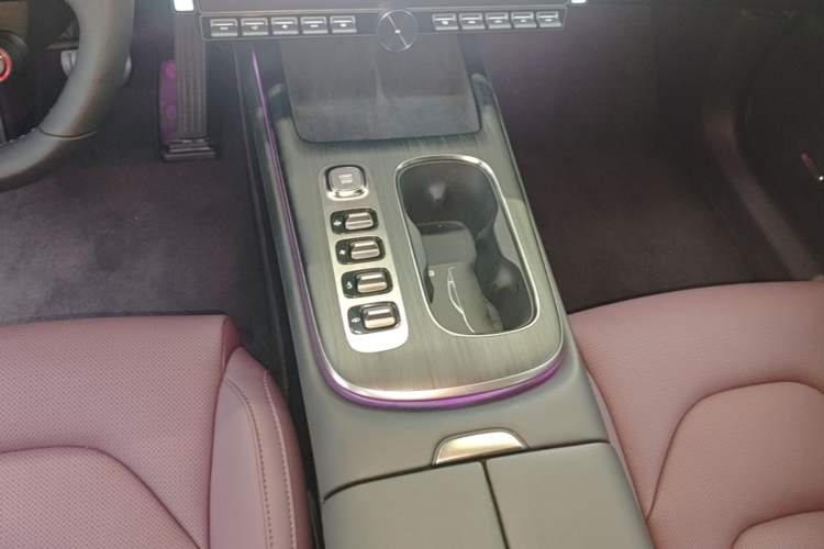 Used Xiaomi Auto SU7 2024 Rear-Drive Ultra-Long Range Advanced Pro-Level Intelligent Driving Version Gear Lever
