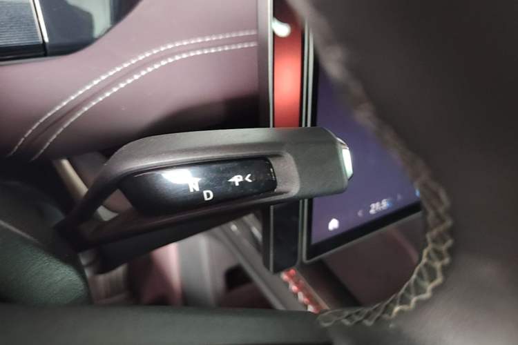 Used Xiaomi Auto SU7 2024 Rear-Drive Long-Range Intelligent Driving Version Gear Lever