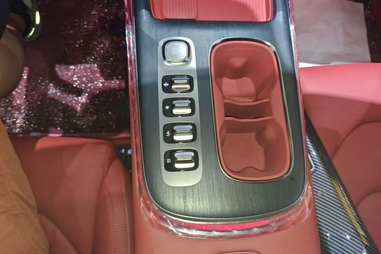 Used Xiaomi Auto SU7 2024 Rear-Drive Ultra-Long Range Advanced Pro-Level Intelligent Driving Version Gear Lever
