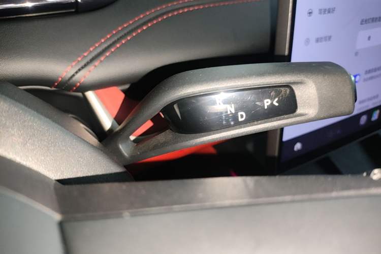 Used Xiaomi Auto SU7 2024 Rear-Drive Ultra-Long Range Advanced Pro-Level Intelligent Driving Version Gear Lever