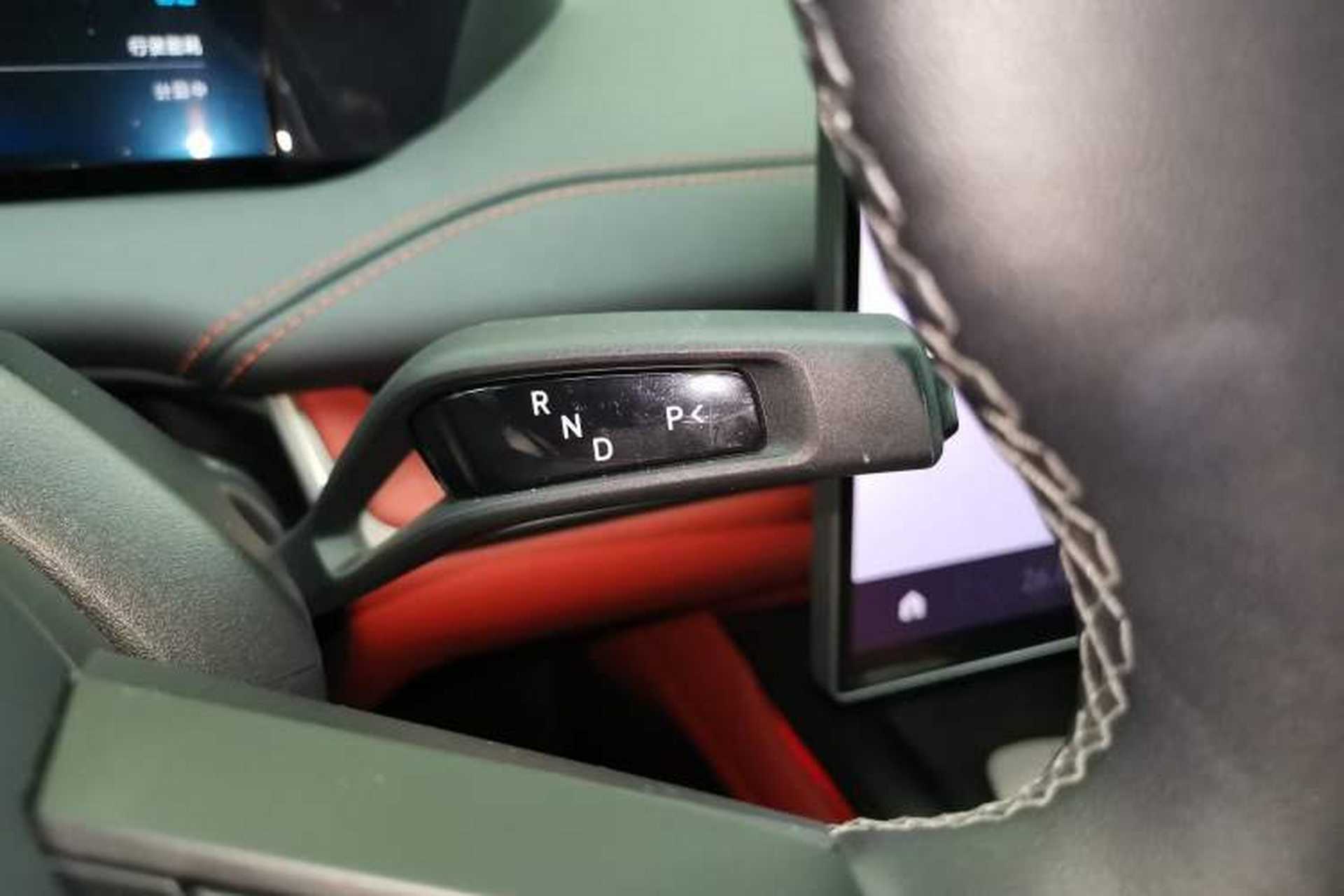 Used Xiaomi Auto SU7 2024 Rear-Drive Ultra-Long Range Advanced Pro-Level Intelligent Driving Version Gear Lever