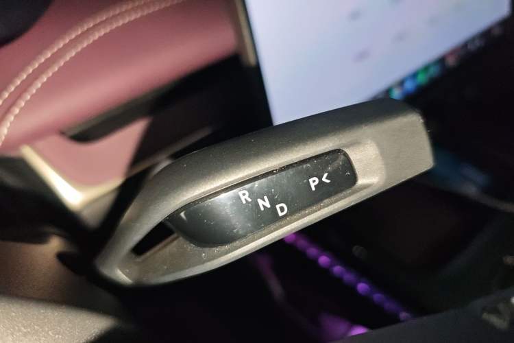 Used Xiaomi Auto SU7 2024 Rear-Drive Ultra-Long Range Advanced Pro-Level Intelligent Driving Version Gear Lever