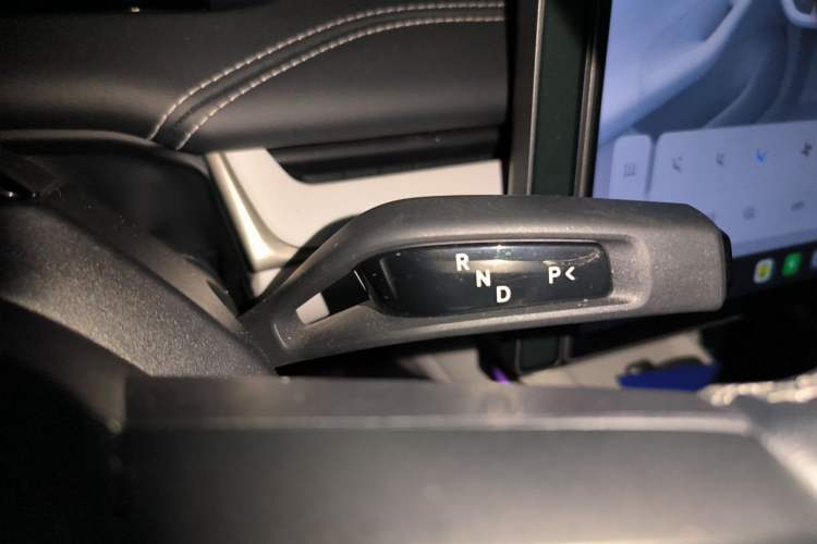 Used Xiaomi Auto SU7 2024 Rear-Drive Long-Range Intelligent Driving Version Gear Lever