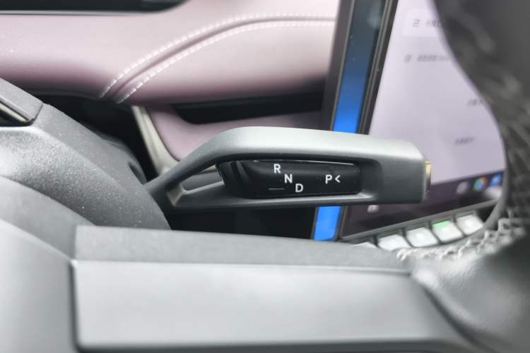 Used Xiaomi Auto SU7 2024 Four-Wheel Drive Ultra-Long Range Advanced Intelligent Driving Max Edition Gear Lever