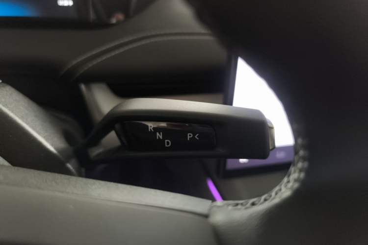 Used Xiaomi Auto SU7 2024 Rear-Drive Ultra-Long Range Advanced Pro-Level Intelligent Driving Version Gear Lever