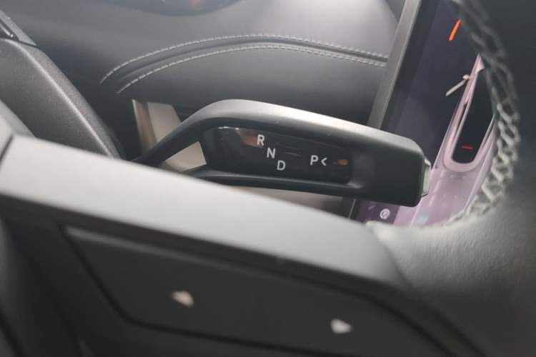 Used Xiaomi Auto SU7 2024 Rear-Drive Ultra-Long Range Advanced Pro-Level Intelligent Driving Version Gear Lever
