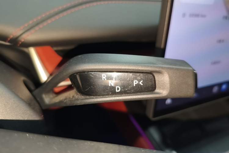 Used Xiaomi Auto SU7 2024 Four-Wheel Drive Ultra-Long Range Advanced Intelligent Driving Max Edition Gear Lever