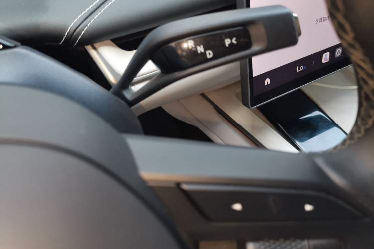 Used Xiaomi Auto SU7 2024 Rear-Drive Ultra-Long Range Advanced Pro-Level Intelligent Driving Version Gear Lever
