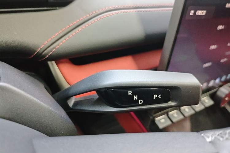 Used Xiaomi Auto SU7 2024 Rear-Drive Long-Range Intelligent Driving Version Gear Lever