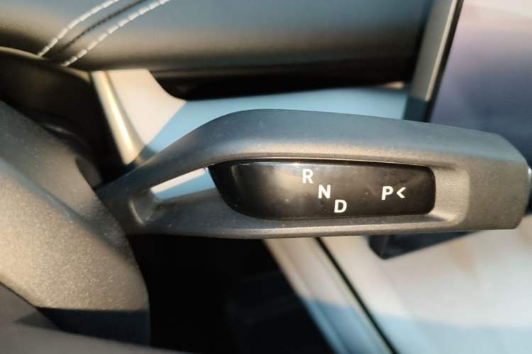 Used Xiaomi Auto SU7 2024 Rear-Drive Ultra-Long Range Advanced Pro-Level Intelligent Driving Version Gear Lever