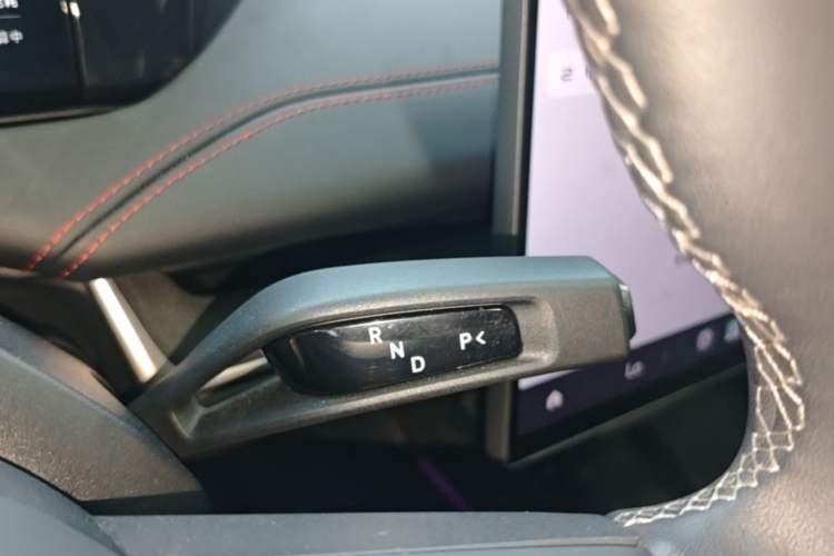 Used Xiaomi Auto SU7 2024 Rear-Drive Ultra-Long Range Advanced Pro-Level Intelligent Driving Version Gear Lever