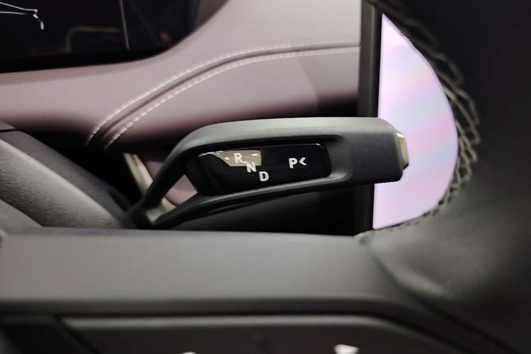 Used Xiaomi Auto SU7 2024 Rear-Drive Long-Range Intelligent Driving Version Gear Lever