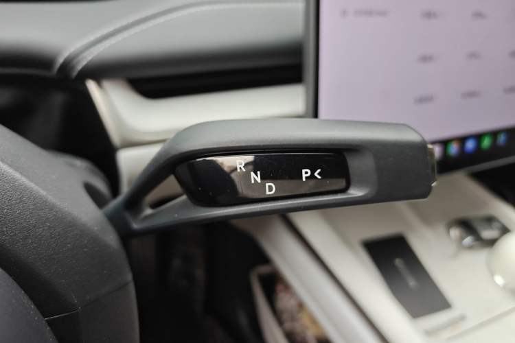 Used Xiaomi Auto SU7 2024 Rear-Drive Ultra-Long Range Advanced Pro-Level Intelligent Driving Version Gear Lever