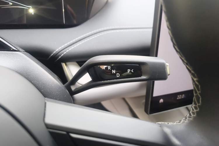 Used Xiaomi Auto SU7 2024 Four-Wheel Drive Ultra-Long Range Advanced Intelligent Driving Max Edition Gear Lever