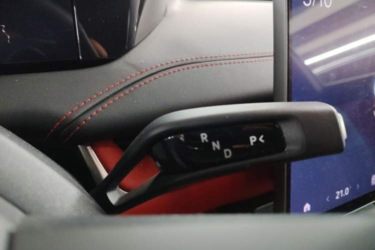 Used Xiaomi Auto SU7 2024 Rear-Drive Long-Range Intelligent Driving Version Gear Lever