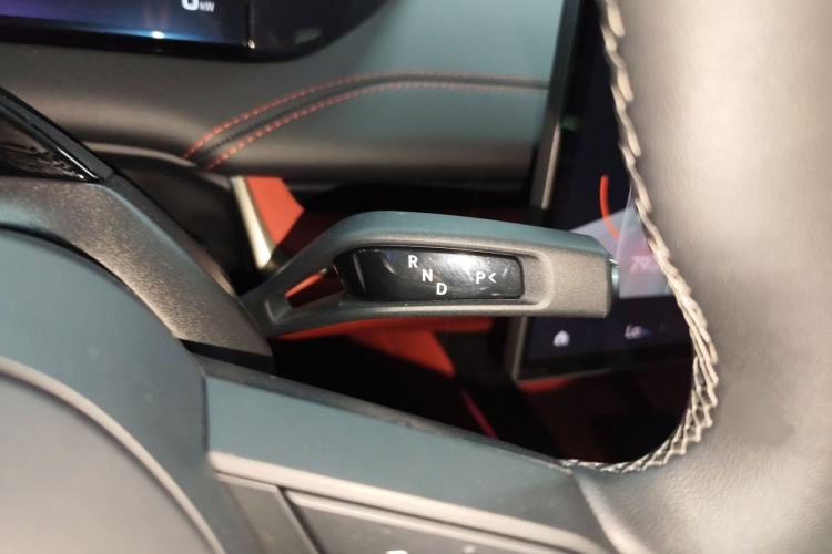 Used Xiaomi Auto SU7 2024 Rear-Drive Ultra-Long Range Advanced Pro-Level Intelligent Driving Version Gear Lever