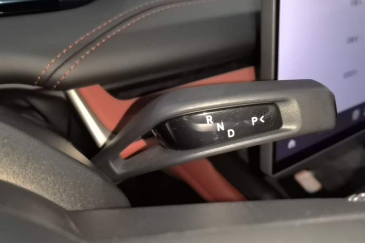 Used Xiaomi Auto SU7 2024 Four-Wheel Drive Ultra-Long Range Advanced Intelligent Driving Max Edition Gear Lever