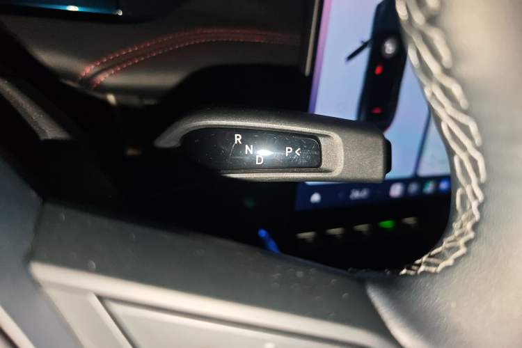 Used Xiaomi Auto SU7 2024 Four-Wheel Drive Ultra-Long Range Advanced Intelligent Driving Max Edition Gear Lever