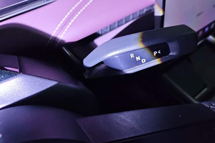 Used Xiaomi Auto SU7 2024 Rear-Drive Long-Range Intelligent Driving Version Gear Lever