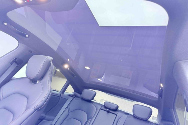 Used Xiaomi Auto SU7 2024 Rear-Drive Long-Range Intelligent Driving Version Headliner