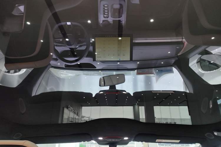Used Xiaomi Auto SU7 2024 Four-Wheel Drive Ultra-Long Range Advanced Intelligent Driving Max Edition Headliner