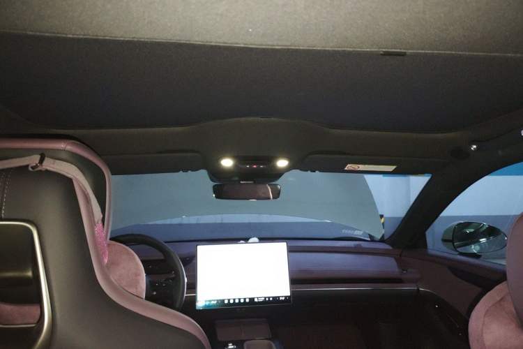 Used Xiaomi Auto SU7 2024 Rear-Drive Ultra-Long Range Advanced Pro-Level Intelligent Driving Version Headliner