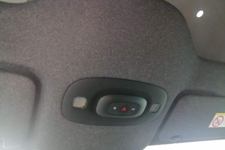 Used Xiaomi Auto SU7 2024 Rear-Drive Long-Range Intelligent Driving Version Headliner