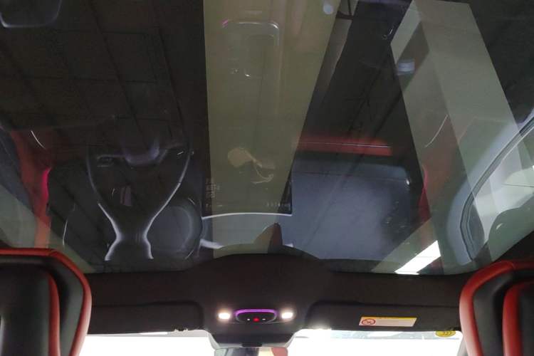 Used Xiaomi Auto SU7 2024 Rear-Drive Long-Range Intelligent Driving Version Headliner