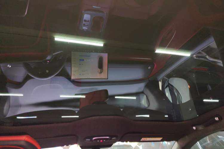 Used Xiaomi Auto SU7 2024 Rear-Drive Ultra-Long Range Advanced Pro-Level Intelligent Driving Version Headliner