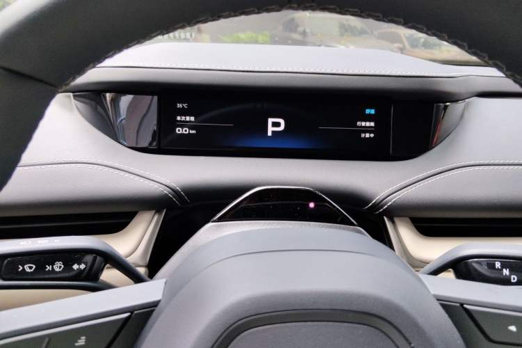 Used Xiaomi Auto SU7 2024 Rear-Drive Long-Range Intelligent Driving Version Instrument Cluster