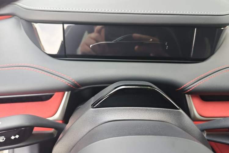 Used Xiaomi Auto SU7 2024 Rear-Drive Long-Range Intelligent Driving Version Instrument Cluster