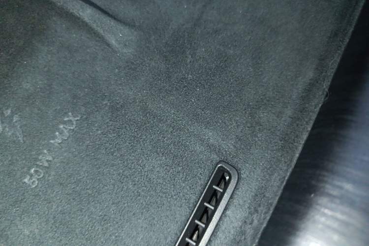 Used Xiaomi Auto SU7 2024 Four-Wheel Drive Ultra-Long Range Advanced Intelligent Driving Max Edition Interior 1