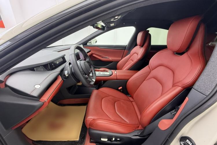 Used Xiaomi Auto SU7 2024 Rear-Drive Long-Range Intelligent Driving Version Interior 1