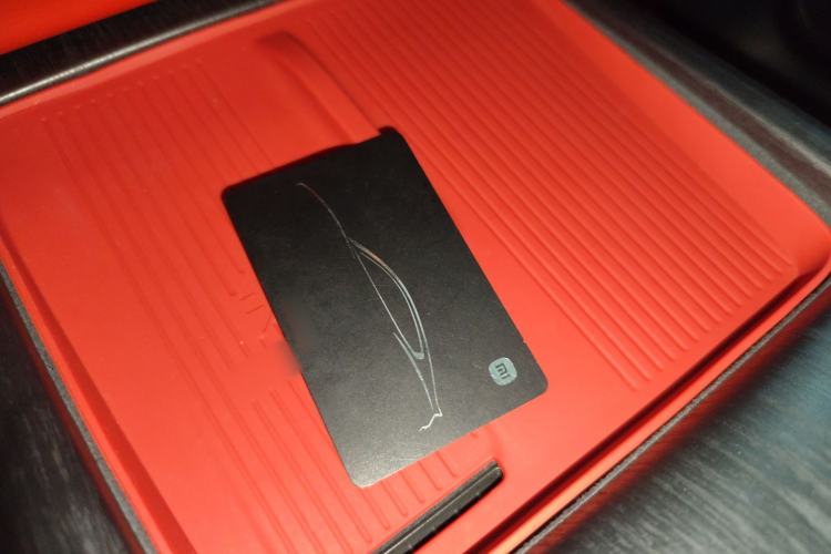 Used Xiaomi Auto SU7 2024 Rear-Drive Ultra-Long Range Advanced Pro-Level Intelligent Driving Version Interior 1